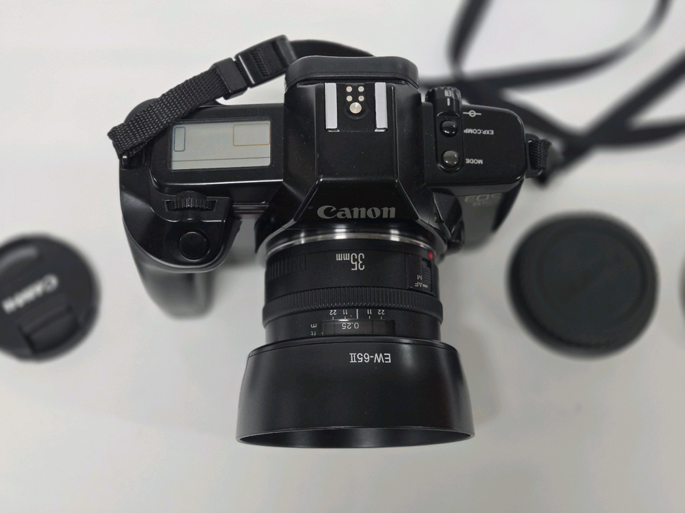 EOS 650 바디와 35mm f2 단렌즈 세트 이미지