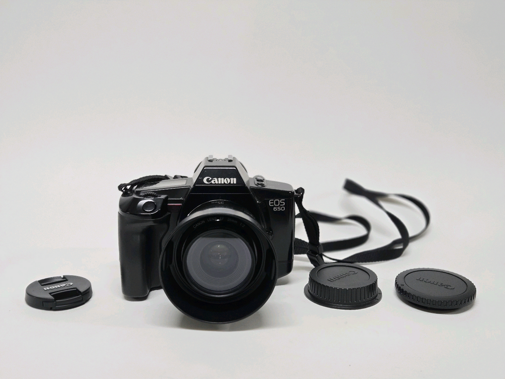 EOS 650 바디와 35mm f2 단렌즈 세트 이미지