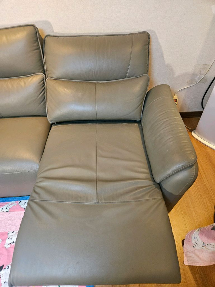 3~4인용 인조가죽 리클라이너 소파 이미지