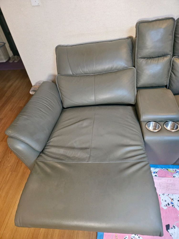 3~4인용 인조가죽 리클라이너 소파 이미지