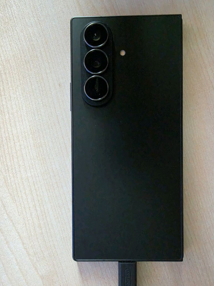 삼성 갤럭시 폴드 7 1TB 16GB 블랙 이미지