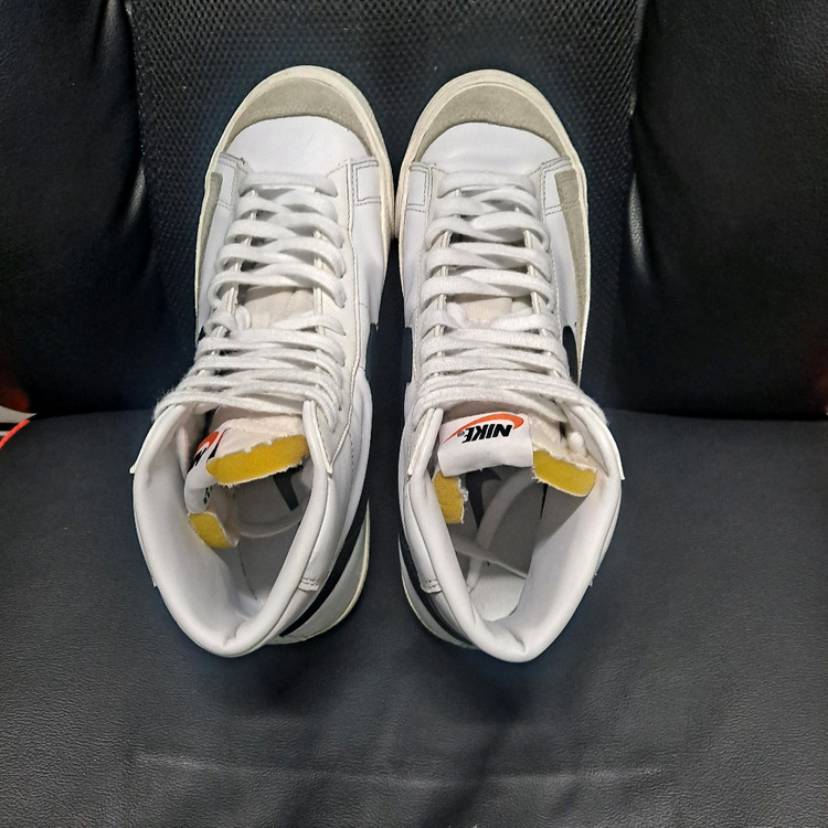 나이키 블레이져 미드 77 이미지