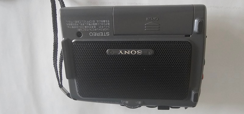 SONY TCS-60 워크맨 작동품 이미지