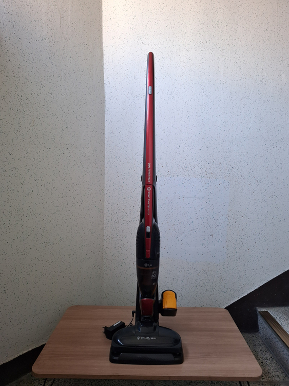 LG 코드제로 핸디,스틱 2in1 무선청소기(레드) 판매합니다~~ 이미지