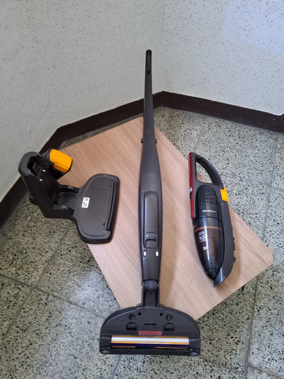 LG 코드제로 핸디,스틱 2in1 무선청소기(레드) 판매합니다~~ 이미지