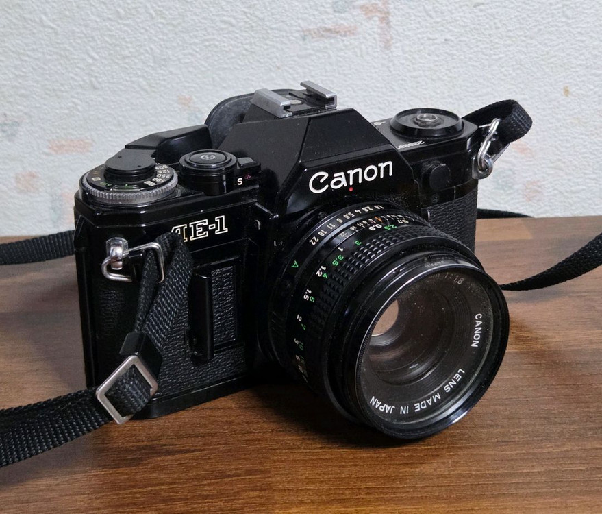 캐논 AE-1 필름 카메라 빈티지 카메라 이미지