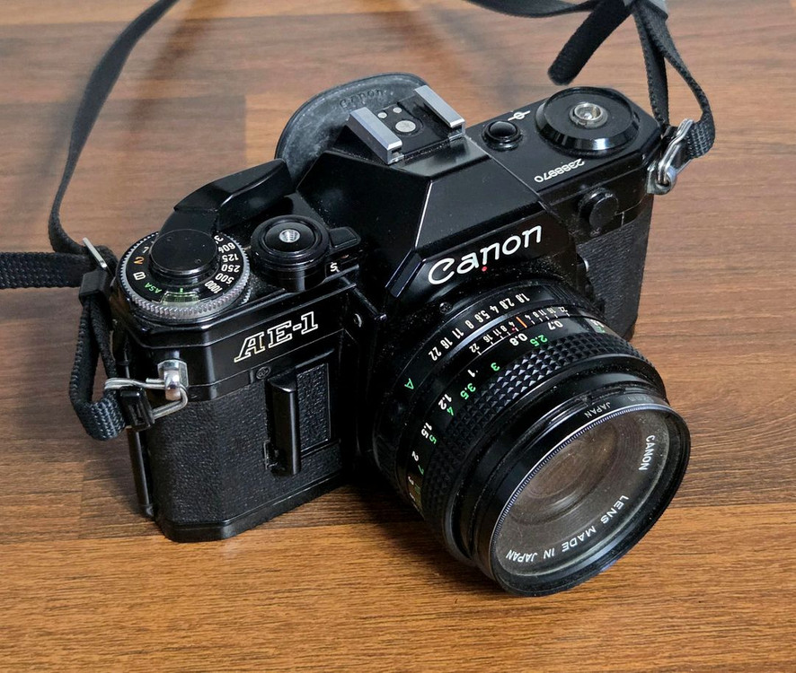 캐논 AE-1 필름 카메라 빈티지 카메라 이미지