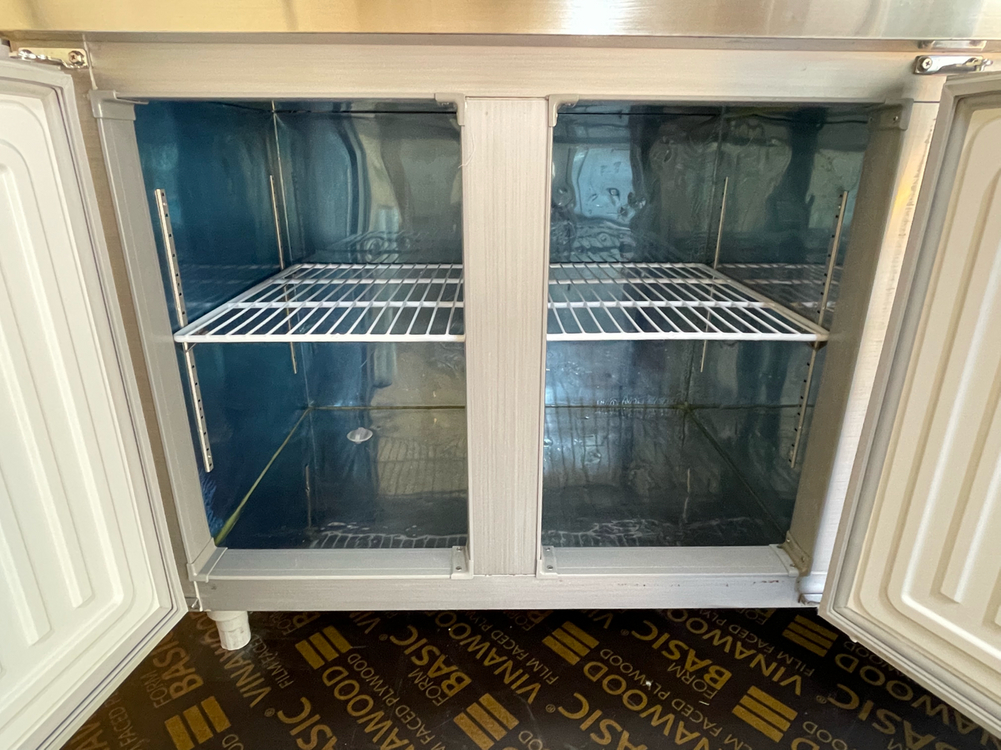 업소용 우성 테이블 1800 냉장냉동고(3도어) 이미지