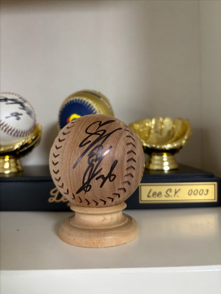 이승엽 400홈런 기념 친필 사인 목각볼, 2017 한국시리즈 볼, LG 42번 사인볼 이미지