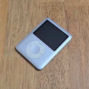 아이팟 나노 3세대 4GB(부품용) 이미지