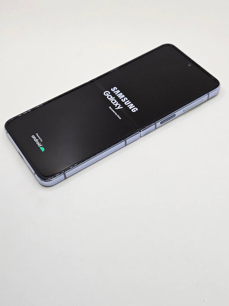 S급 삼성 갤럭시Z플립4 F721 최상품 도매가 중고폰 할인가능 이미지