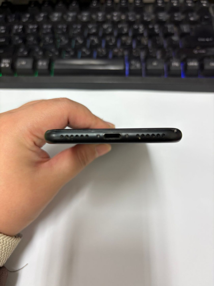 아이폰7 32GB 블랙 중고폰 배터리88% (카메라무음) 레트로감성 사진폰 201963 이미지