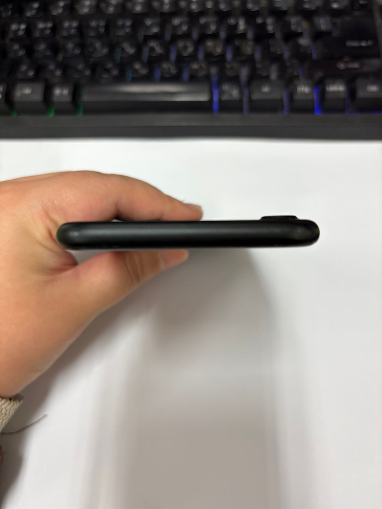 아이폰7 32GB 블랙 중고폰 배터리88% (카메라무음) 레트로감성 사진폰 201963 이미지