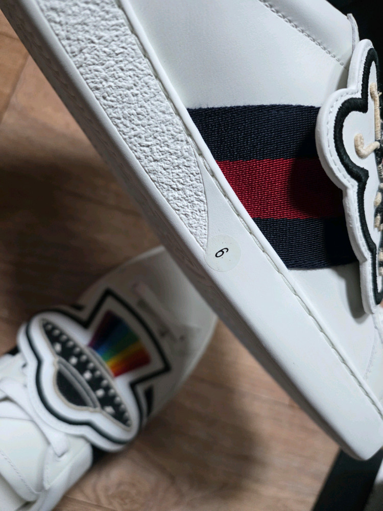 구찌 스니커즈 판매 이미지