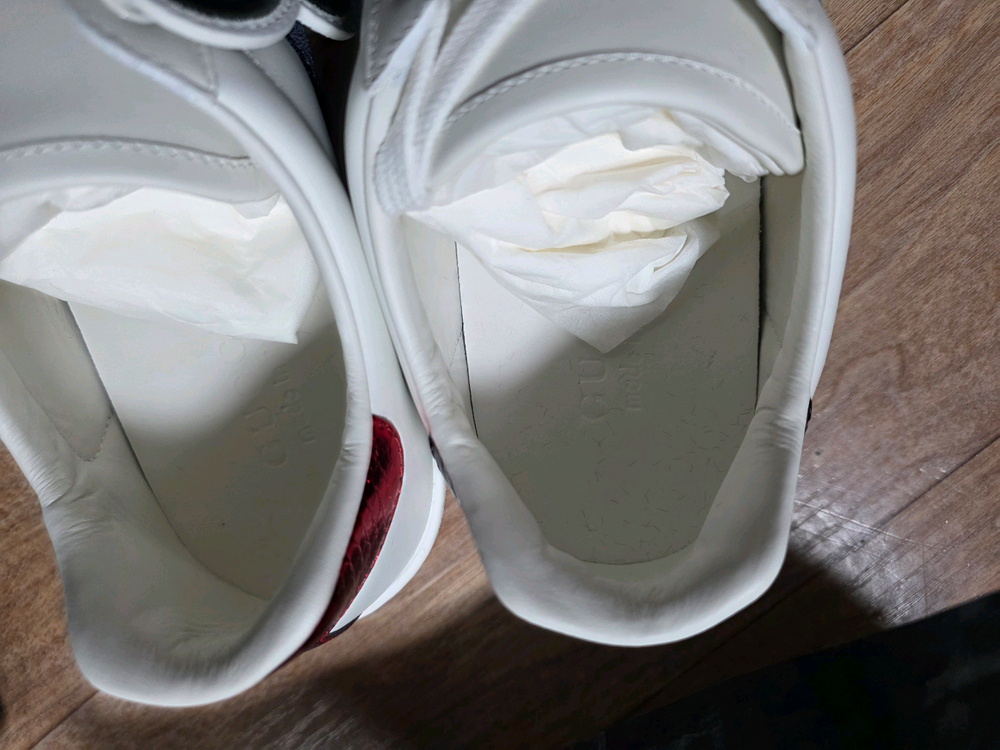 구찌 스니커즈 판매 이미지