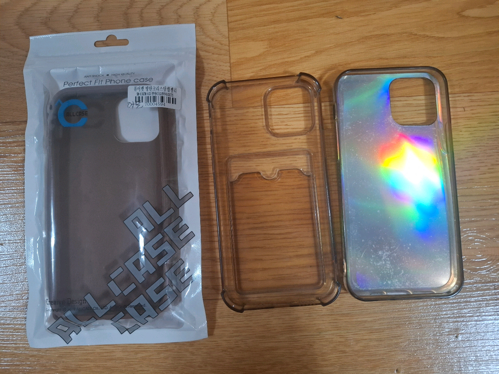 아이폰 케이스 12프로 새거입니다 나머지 조금사용예쁜니다 귀여워요 전체세트5000원 직거래 가능해요 이미지