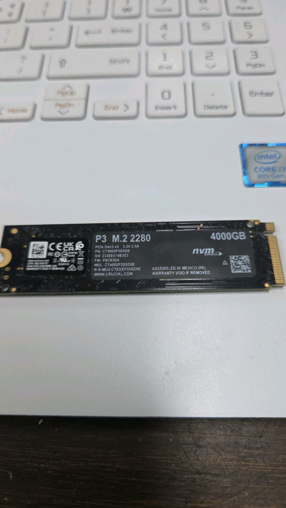 램 32기가 두개. 4tb nvme m2. 4테라 이미지