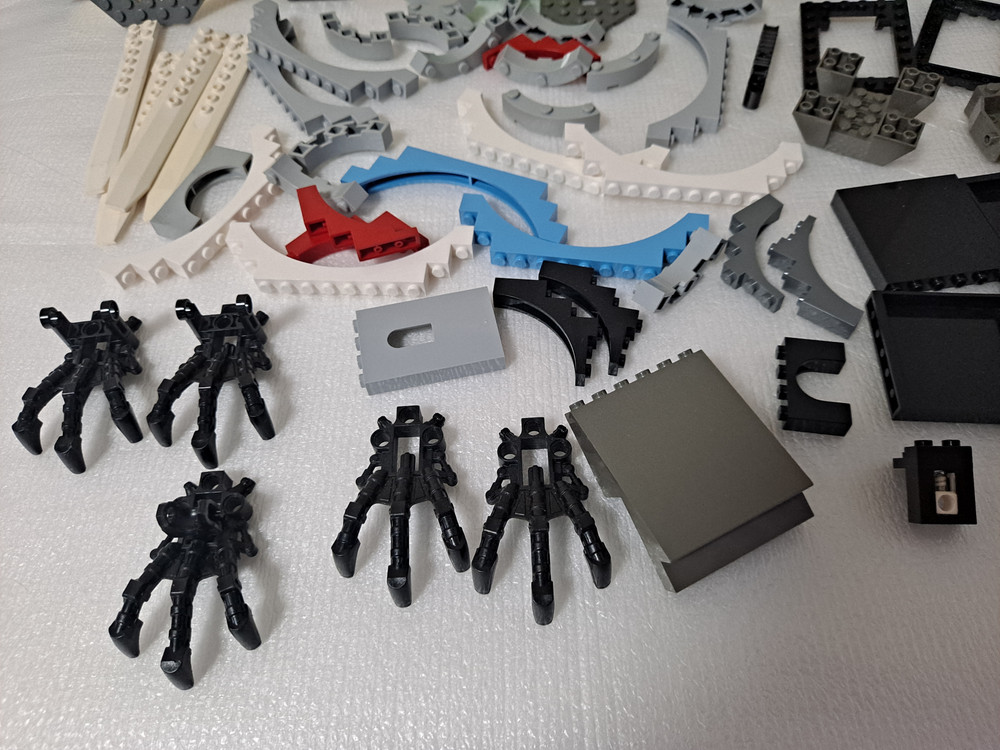 레고부품(성벽상단,드레곤 발톱,깃털)gs반값택배 이미지