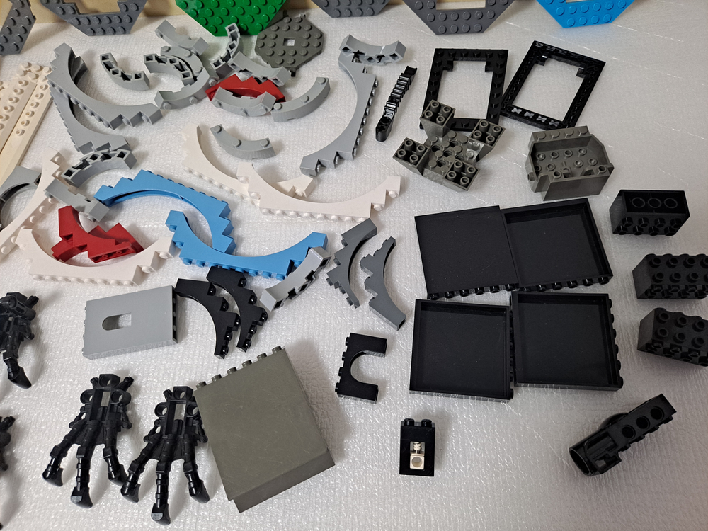 레고부품(성벽상단,드레곤 발톱,깃털)gs반값택배 이미지