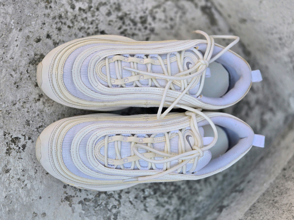 나이키 에어맥스 97 화이트 색상 260mm 이미지