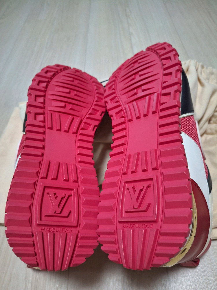 (정품) 새상품 루이비통 런어웨이 여성 스니커즈 이미지
