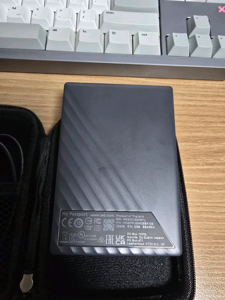 WD mypassprt 4TB 무전원 외장하드 새상품급 디스크인포 (사용시간0시간) 이미지