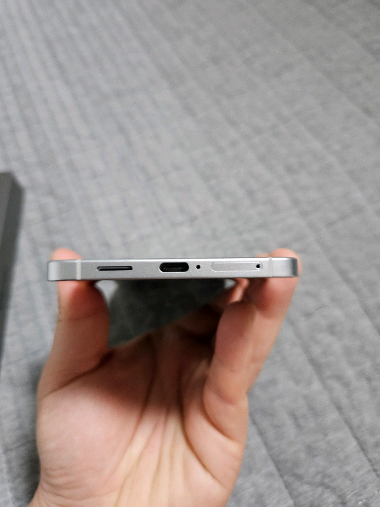 삼성 갤럭시 S25 엣지 실버 256 팝니다 이미지