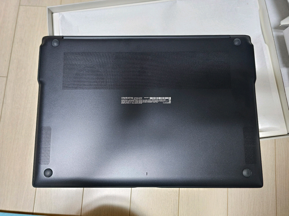 [피싱범은 접근금지]LG전자 2026 그램 Pro AI 17 17Z90TR-ED7HK 신품급 이미지