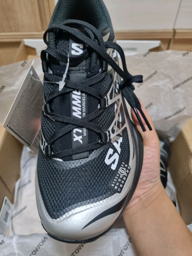 살로몬 x MM6 메종 마르지엘라 XT-MM6 블랙 Ftw 실버 235사이즈 새상품 이미지