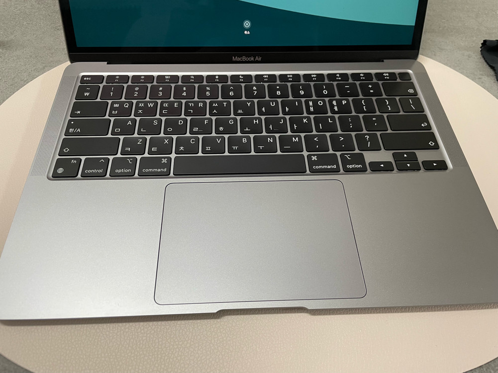 맥북에어 M1 스페이스그레이 이미지