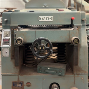 일본 타이요 헬리컬날 20인치 자동대패 판매합니다. 이미지