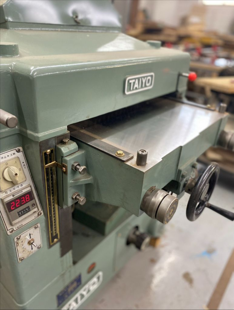 일본 타이요 헬리컬날 20인치 자동대패 판매합니다. 이미지