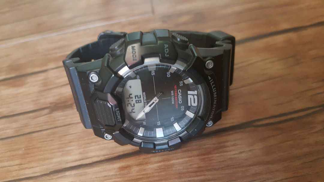 군대 입대 준비용품 어깨패드 깔창 무릎 팔꿈치 보호대 시계 이미지