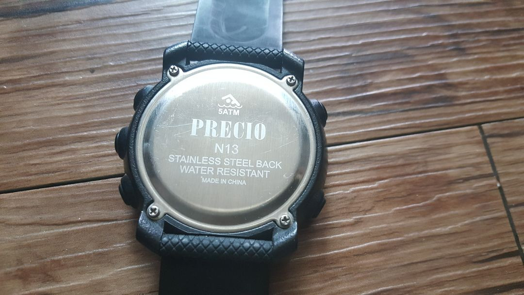 군대 입대 준비용품 어깨패드 깔창 무릎 팔꿈치 보호대 시계 이미지