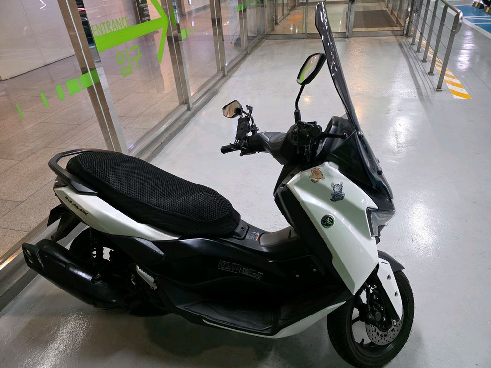 2025 nmax 125cc 스쿠터 이미지