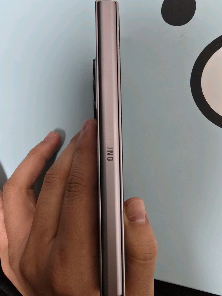 삼성 갤럭시 Z폴드6 256gb 실버 판매합니다. 이미지