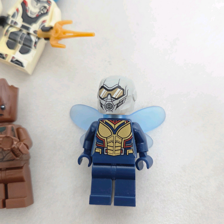 레고 마블 히어로 피규어12개 판매합니다. 이미지