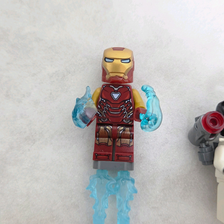 레고 마블 히어로 피규어12개 판매합니다. 이미지