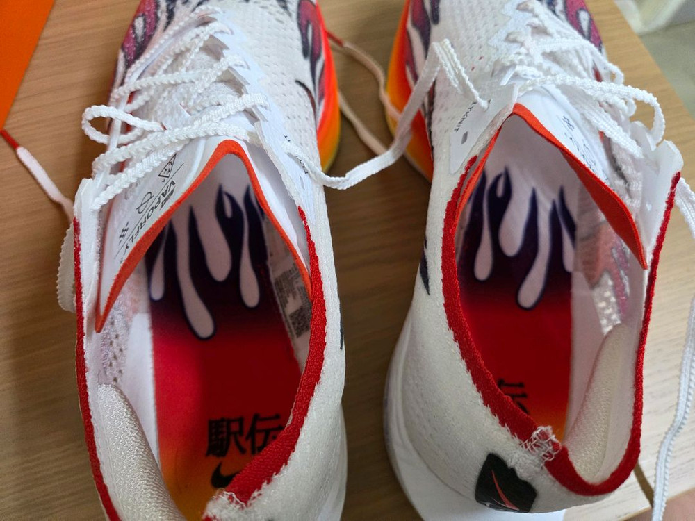 나이키 줌 베이퍼플라이3 하바네로레드275사이즈 판매합니다 이미지