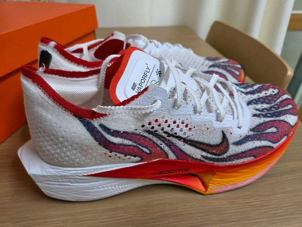 나이키 줌 베이퍼플라이3 하바네로레드275사이즈 판매합니다 이미지