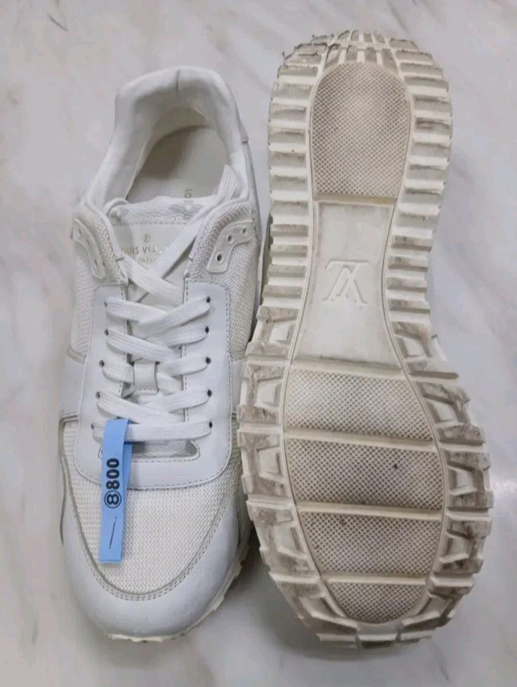 [파격가 사진잘 보세요 남성용] 루이비통 런어웨이 스니커즈 신발 8 사이즈 샤넬 구찌 펜디 프라다 에르메스 디올 이미지