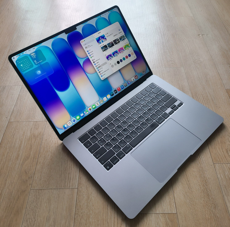 부산 맥북에어M3 15인치 2024년형 배터리98% 팝니다. 이미지