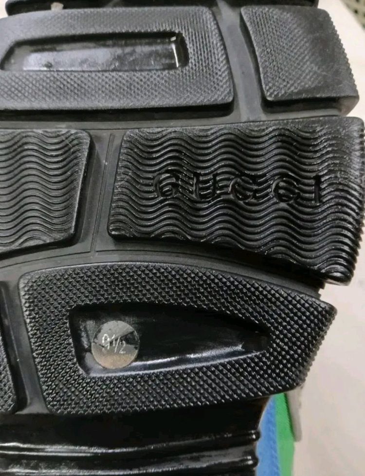 [파격가 남성용] 구찌 플래시트랙 등산화 스니커즈 신발 9.5 (280) 루이비통 샤넬 펜디 프라다 에르메스 디올 이미지