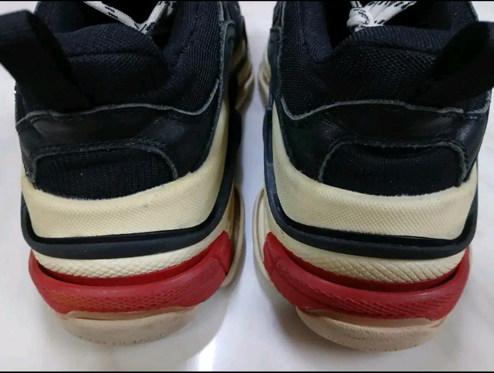 (좋아요) 발렌시아가 트리플 S 빨검 스니커즈 신발 42 (270) 루이비통 샤넬 구찌 펜디 프라다 에르메스 디올 이미지