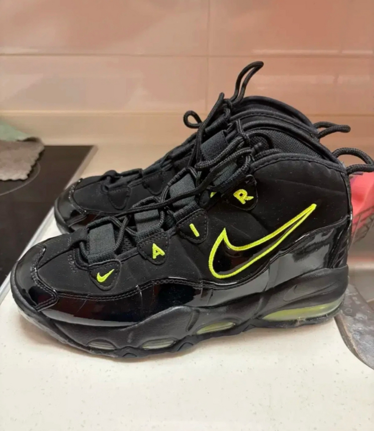 나이키 에어맥스 업템포 96 볼트 260 이미지