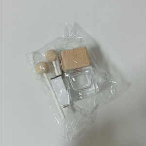 차량용 미니디퓨저 용기 이미지