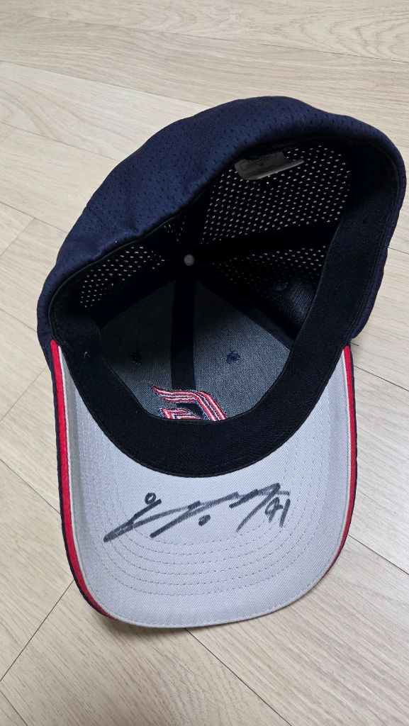 롯데 자이언츠 캡모자(윤동희 자필 사인) 이미지