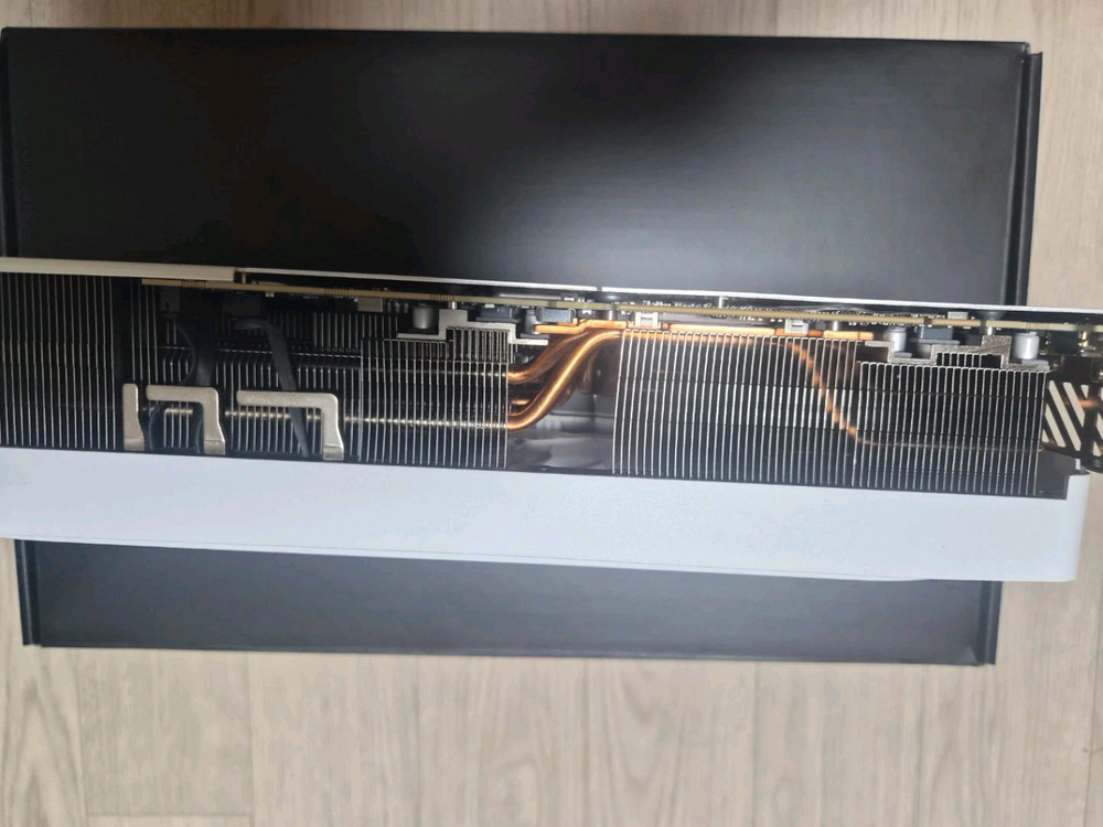 RTX 4080 SUPER AERO OC 16G S급 이미지