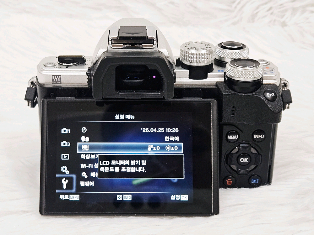 [민트급] 올림푸스 OM-D E-M10 Mark II 미러리스 카메라 이미지