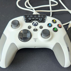 터틀비치 리콘 화이트 유선 게임패드 XBOX 360 디아블로 피파4 PC 모바일 컨트롤러 이미지
